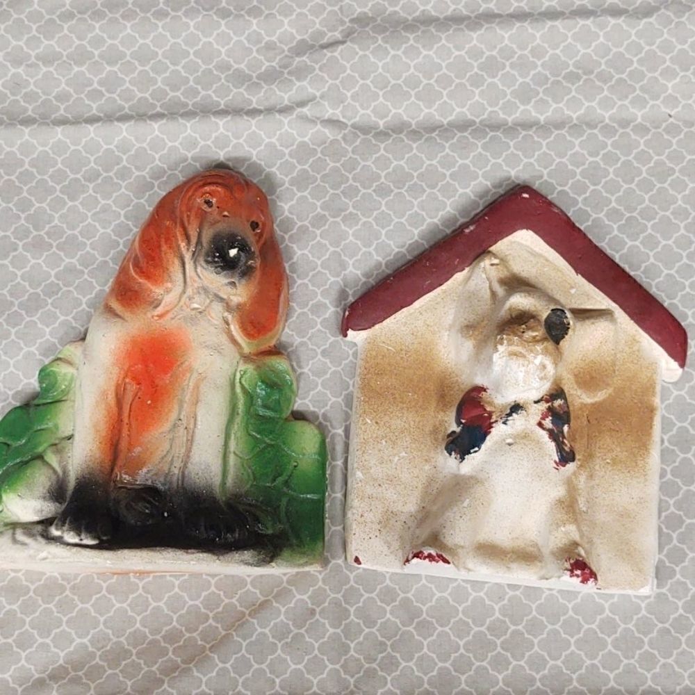Set of fun antique chalkware dogs‎